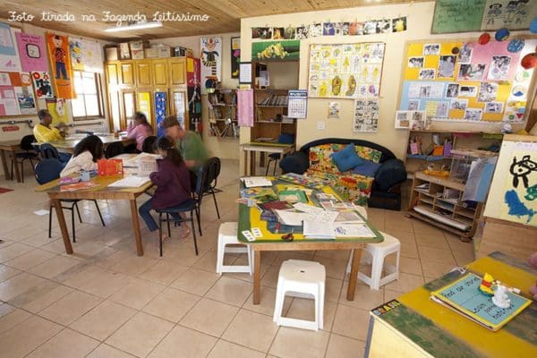 interior-da-escola-leitissimo